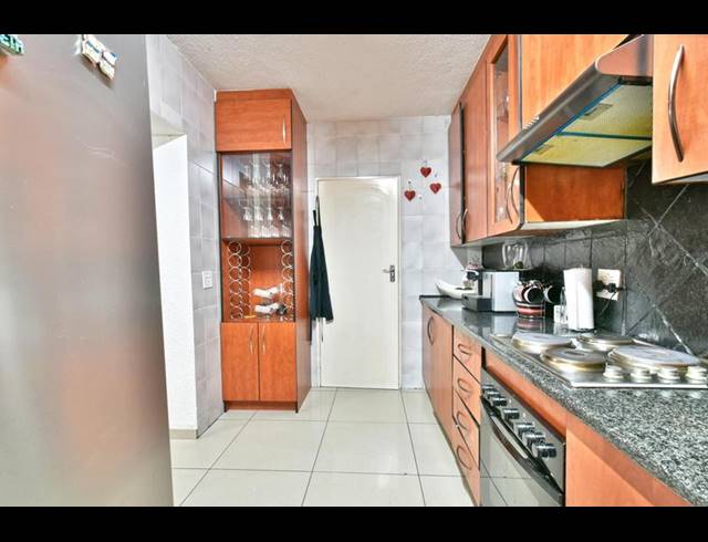 3 BEDROOM DUPLEX FOR SALE IN LA ROCHELLE